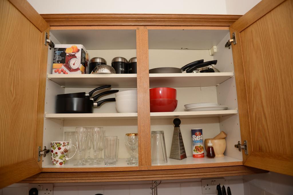 F3 2 Bedroomed Town House - Free Parking - Super 150 Mbps Wifi Near Gavin N Stacey Film House - 1 Free Dog Allowed บาร์รี ห้อง รูปภาพ