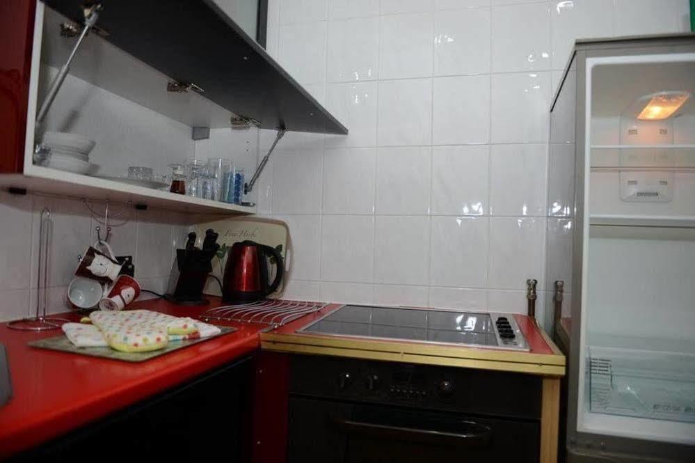 F3 2 Bedroomed Town House - Free Parking - Super 150 Mbps Wifi Near Gavin N Stacey Film House - 1 Free Dog Allowed บาร์รี ภายนอก รูปภาพ